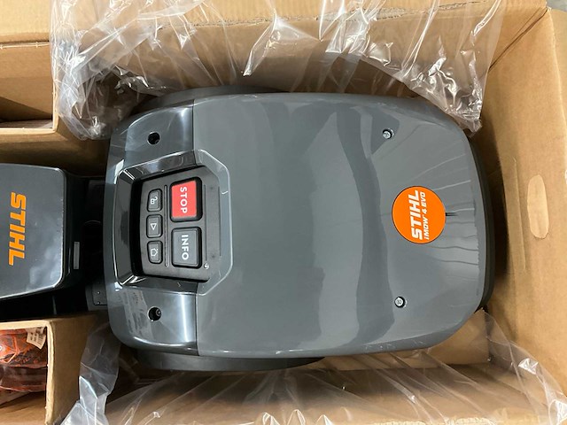 Stihl imow 4.0 evo robotmaaier - afbeelding 2 van  7
