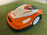 Stihl imow rmi 422 robotmaaier - afbeelding 1 van  6