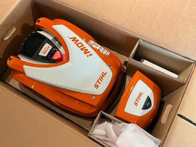 Stihl imow rmi 422 robotmaaier - afbeelding 5 van  6