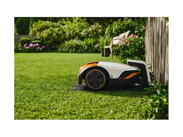 Stihl inow 7 robot grasmaaier - afbeelding 2 van  4