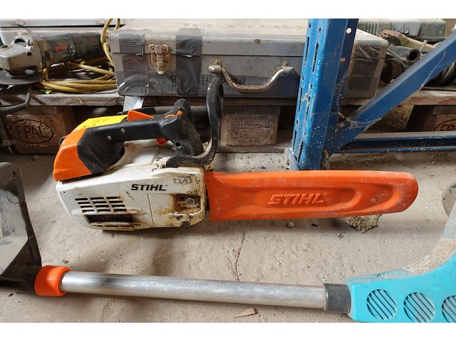 Stihl kettingzaag + gardena trimmer - afbeelding 2 van  5