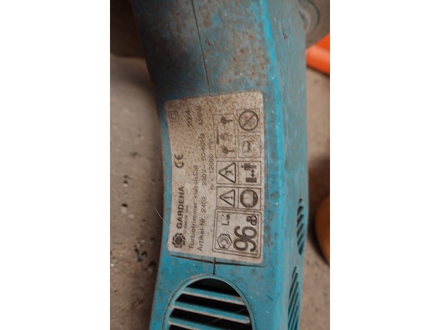 Stihl kettingzaag + gardena trimmer - afbeelding 5 van  5