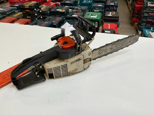 Stihl kettingzaag - afbeelding 5 van  6