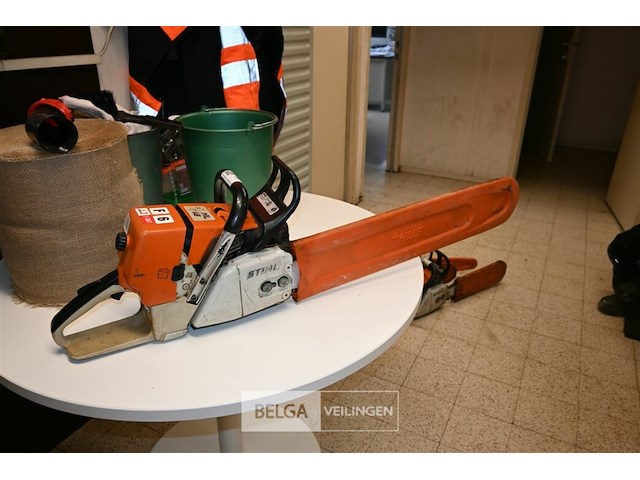 Stihl kettingzaag - afbeelding 1 van  6