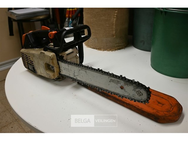 Stihl kettingzaag - afbeelding 2 van  6