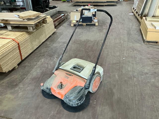 Stihl kg 770 vloerreiniger - afbeelding 2 van  3