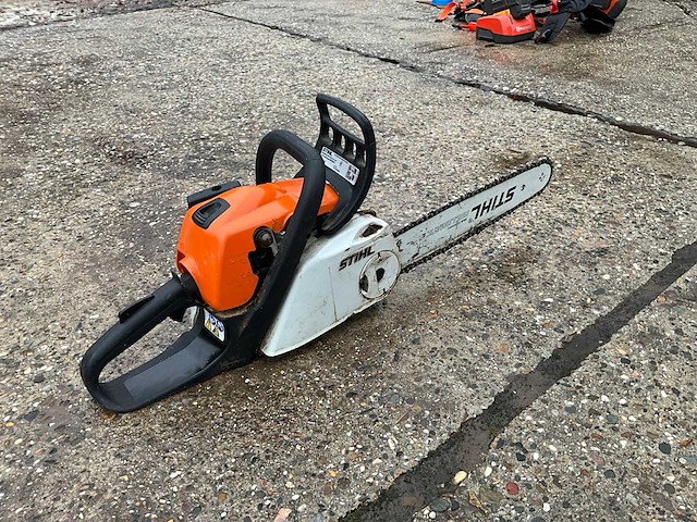 Stihl ms211/c kettingzaag - afbeelding 2 van  7