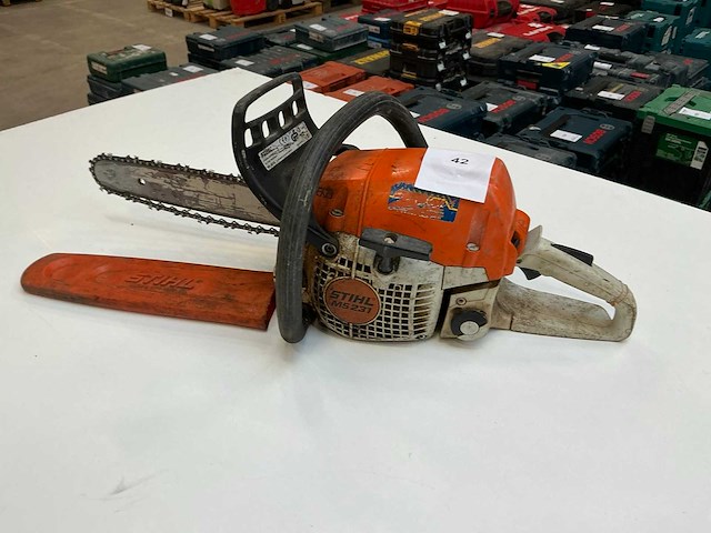Stihl ms231 kettingzaag - afbeelding 2 van  4