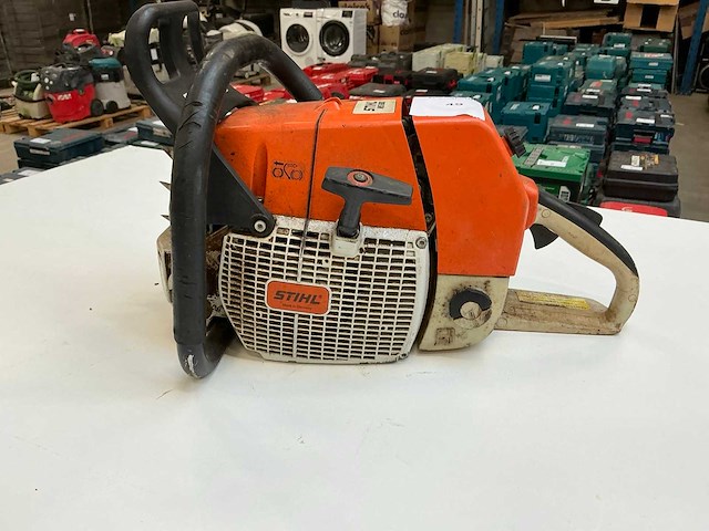 Stihl ms880 kettingzaag - afbeelding 3 van  7