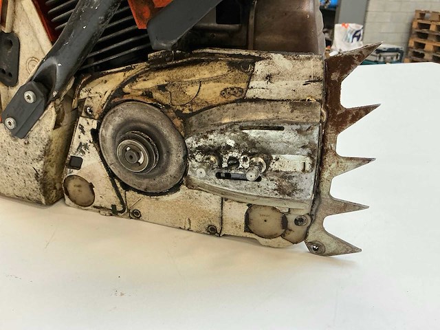 Stihl ms880 kettingzaag - afbeelding 5 van  7