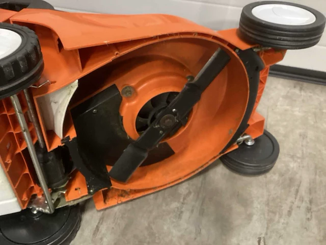 Stihl rma 443 pv accu grasmaaier ap-systeem - afbeelding 10 van  10