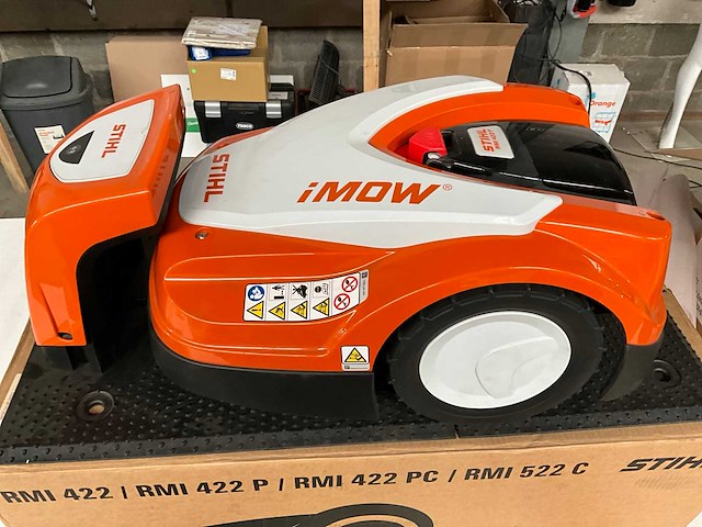 Stihl rmi 422.2 p imow robotmaaier - afbeelding 6 van  12