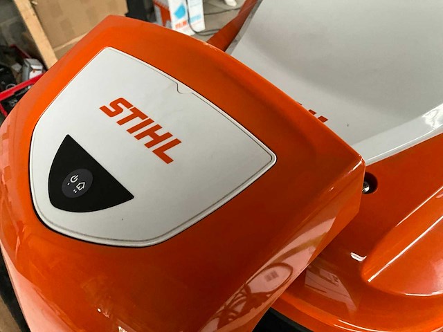 Stihl rmi 422.2 p imow robotmaaier - afbeelding 13 van  13