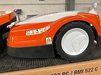 Stihl rmi 422.2 p imow robotmaaier - afbeelding 8 van  12