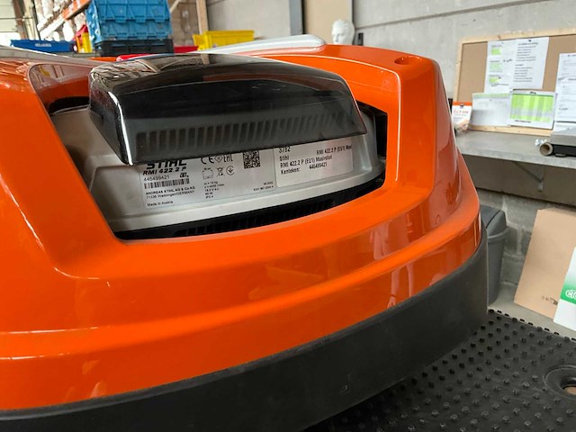 Stihl rmi 422.2 p imow robotmaaier - afbeelding 10 van  12
