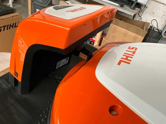 Stihl rmi 632.1 imow robotmaaier - afbeelding 8 van  13
