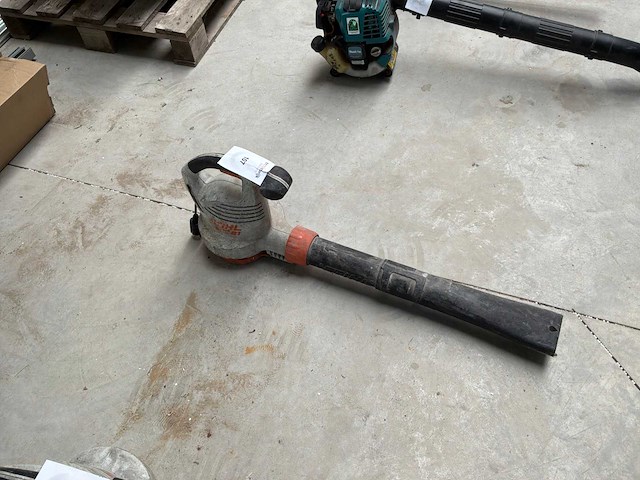 Stihl she 81 bladblazer - afbeelding 1 van  1