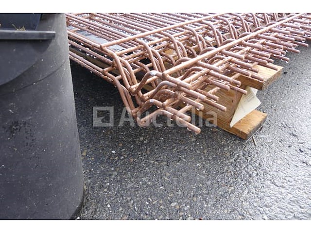 Stijve hekpanelen + palen (ral8024) - afbeelding 1 van  5