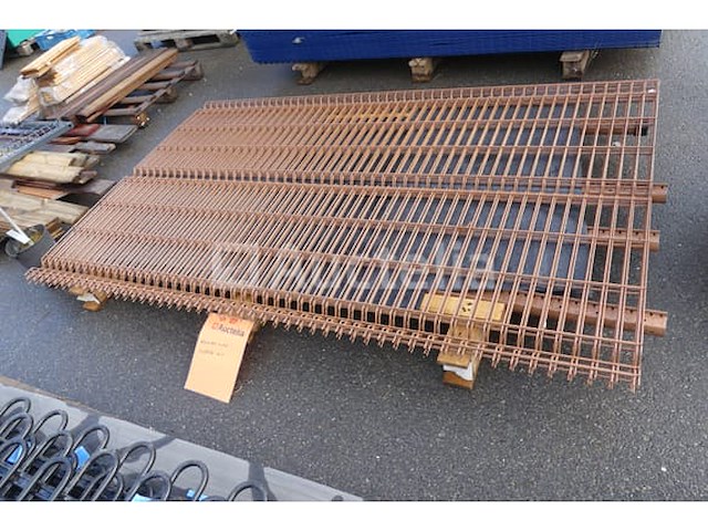 Stijve hekpanelen + palen (ral8024) - afbeelding 2 van  5