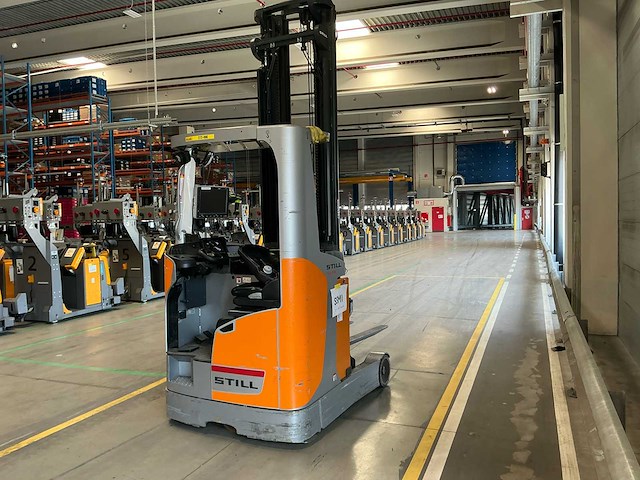 Still - fmx-14 - reach heftruck - 2018 - afbeelding 2 van  7