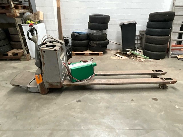 Still long forks vorkheftruck - afbeelding 10 van  17