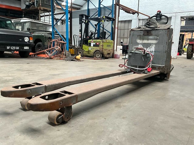 Still long forks vorkheftruck - afbeelding 17 van  17