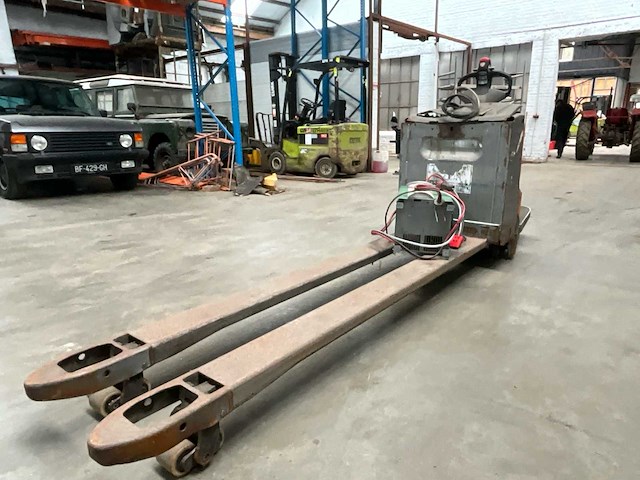 Still long forks vorkheftruck - afbeelding 13 van  17