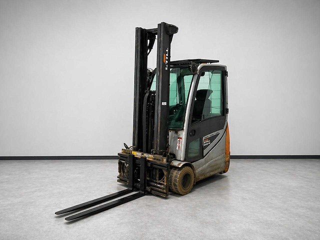 Still rx20-16 elektrische heftruck – 1600 kg – triplex mast – 6.05 m hefhoogte inclusief lader - afbeelding 1 van  14