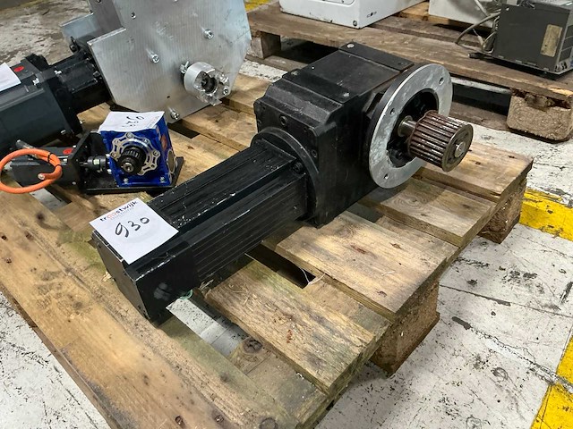 Stöber ed505 servomotor met reductie - afbeelding 1 van  5