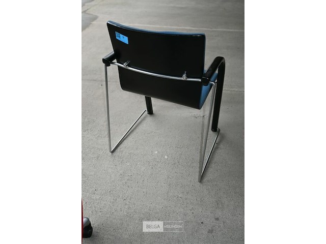 Stoel met armleuningen - afbeelding 3 van  3
