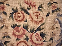 Stoel met borduurwerk (x3) - afbeelding 6 van  15