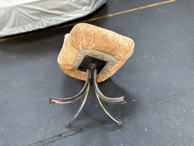 Stoel / set van 4 vintage stoelen in beige stof met chromen voet - afbeelding 6 van  15