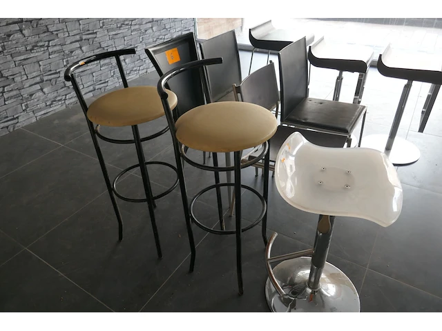 Stoelen en barkrukken - afbeelding 3 van  4