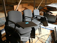 Stoelen met schrijfplank (11x) - afbeelding 2 van  3