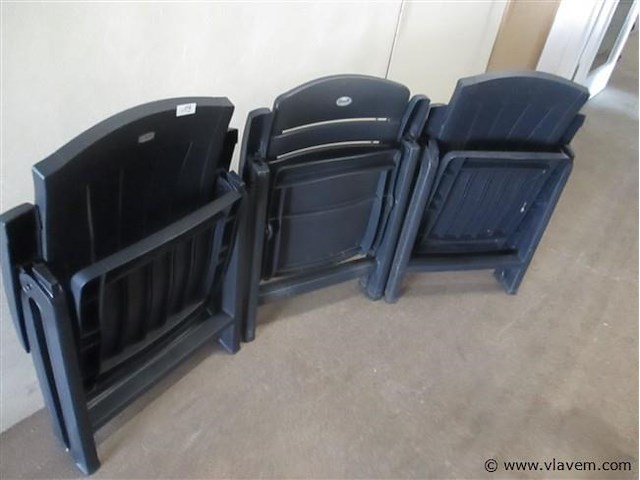 Stoelen - afbeelding 2 van  2