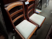 Stoelen - afbeelding 1 van  2