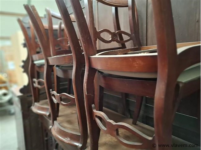 Stoelen - afbeelding 2 van  2