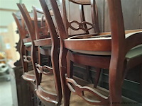 Stoelen - afbeelding 2 van  2