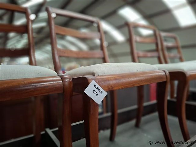 Stoelen - afbeelding 1 van  2