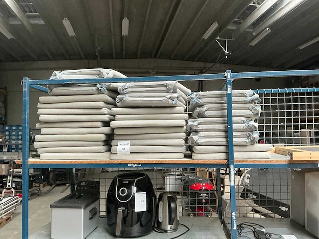 Stoelkussens (17x) - afbeelding 1 van  2