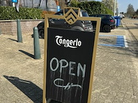 Stoepbord tongerlo in metaal op wielen - afbeelding 1 van  5