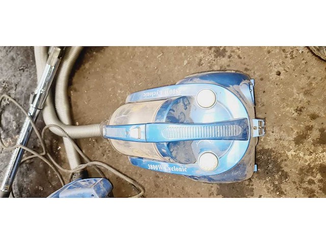 Stofzuiger 3800w cyclonic en verlengkabel - afbeelding 4 van  6