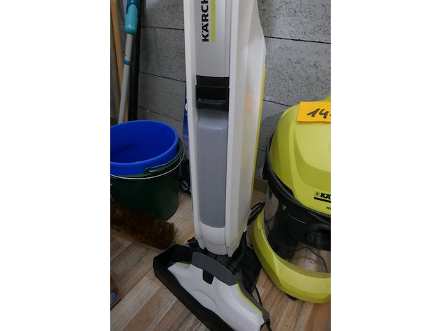 Stofzuiger en stof-water zuiger karcher - afbeelding 3 van  4