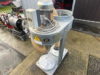 Stofzuiger / industriële zuigunit op gegalvaniseerd stalen vast frame zuigsysteem - afbeelding 1 van  6