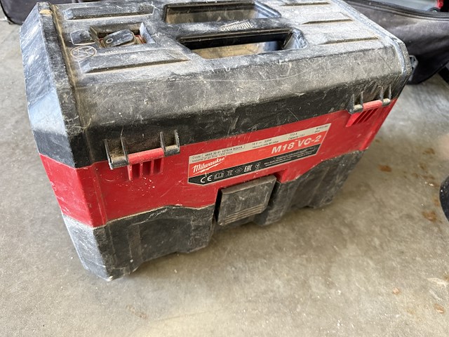 Stofzuiger milwaukee & lege koffers - afbeelding 3 van  5