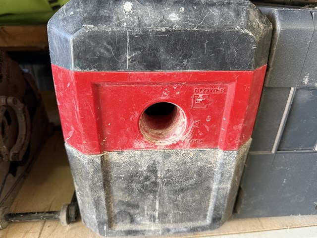 Stofzuiger milwaukee & lege koffers - afbeelding 5 van  5