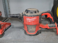 Stofzuiger milwaukee m18cv op accu, schroefmachine milwaukee m18fid, blazer milwaukee m18bbl, accu lader milwaukee m12-18fc en 1 accu (19,22,25,26) - afbeelding 5 van  13
