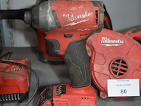 Stofzuiger milwaukee m18cv op accu, schroefmachine milwaukee m18fid, blazer milwaukee m18bbl, accu lader milwaukee m12-18fc en 1 accu (19,22,25,26) - afbeelding 10 van  13