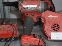 Stofzuiger milwaukee m18cv op accu, schroefmachine milwaukee m18fid, blazer milwaukee m18bbl, accu lader milwaukee m12-18fc en 1 accu (19,22,25,26) - afbeelding 11 van  13
