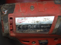 Stofzuiger milwaukee m18cv op accu, schroefmachine milwaukee m18fid, blazer milwaukee m18bbl, accu lader milwaukee m12-18fc en 1 accu (19,22,25,26) - afbeelding 12 van  13